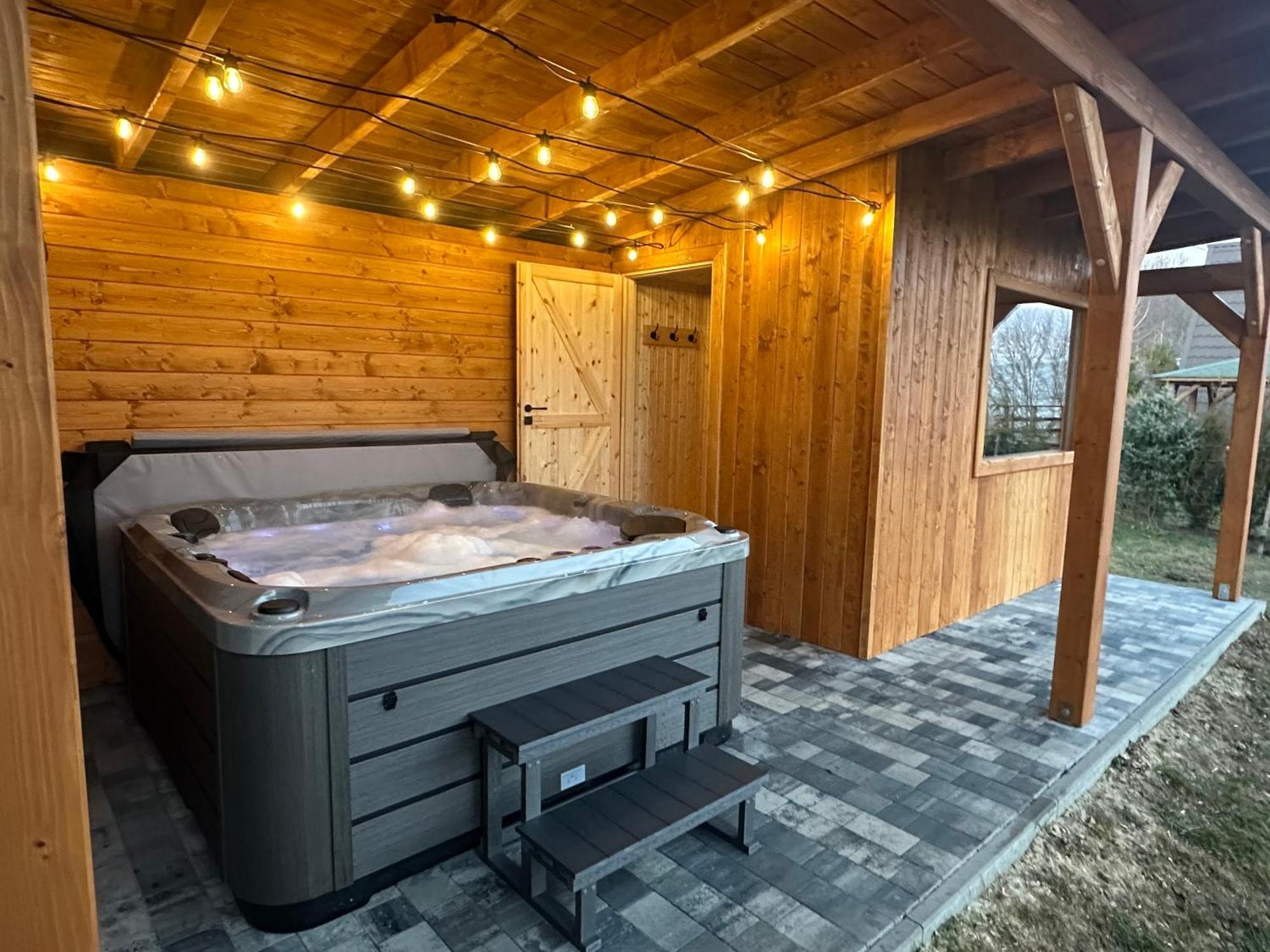 Domek Na Hrobaczej - Jacuzzi&Sauna Międzybrodzie Bialskie Εξωτερικό φωτογραφία